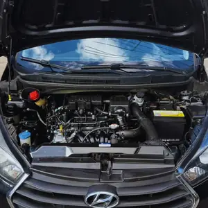 Hyundai HB20 com o capô aberto depois da retífica do motor